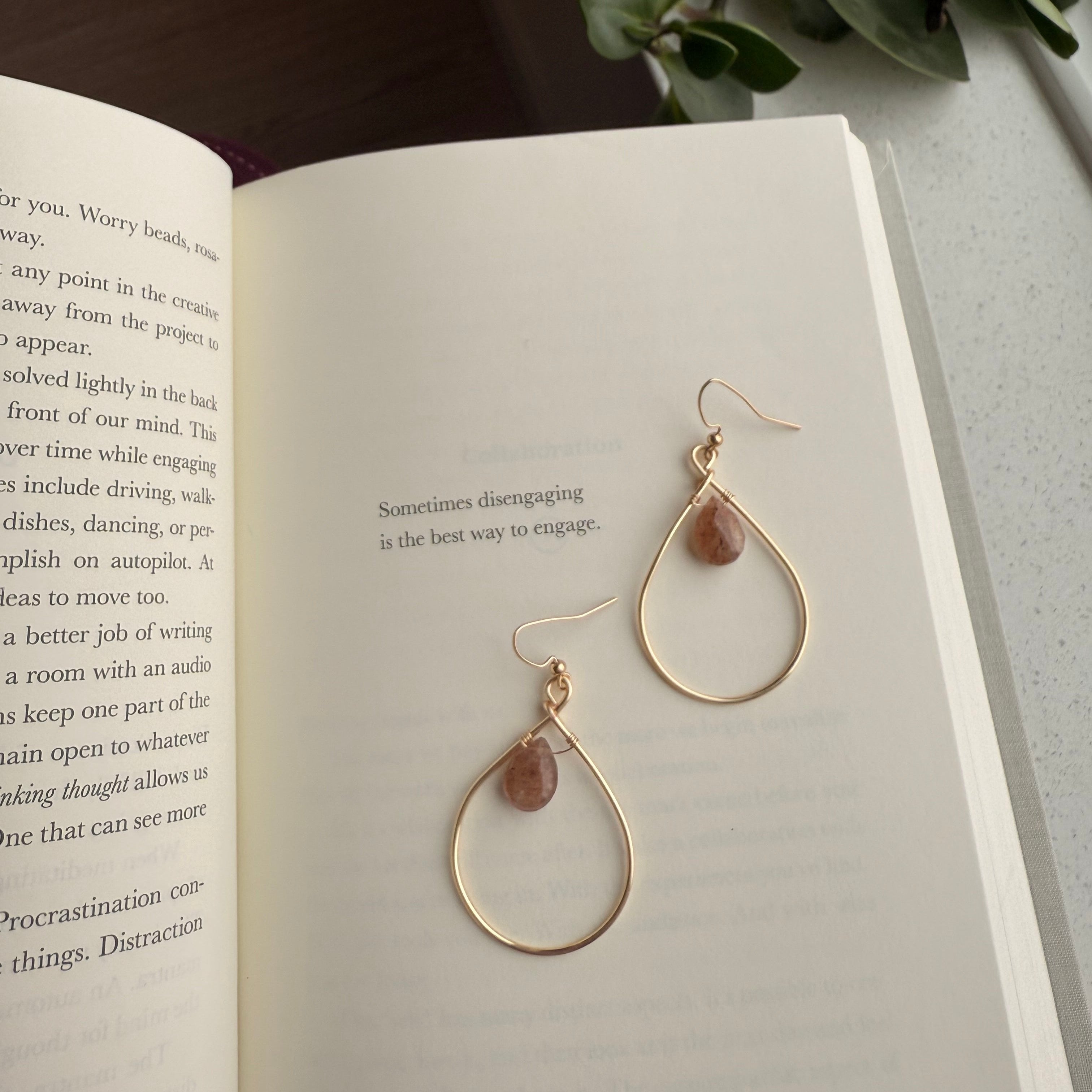 files/Simple_gold_hoop_earrings_with_gemstone.jpg